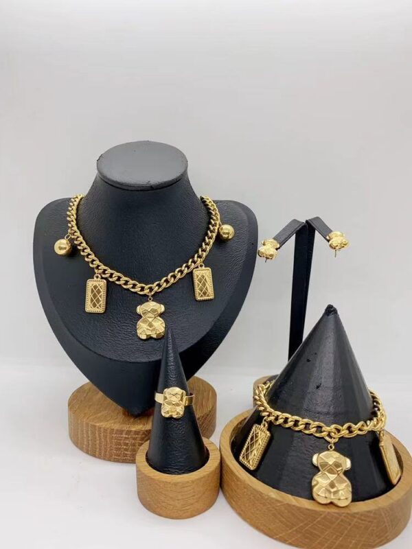 Big sets - Image 13