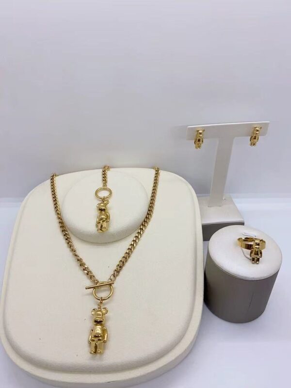 Small sets - Image 29