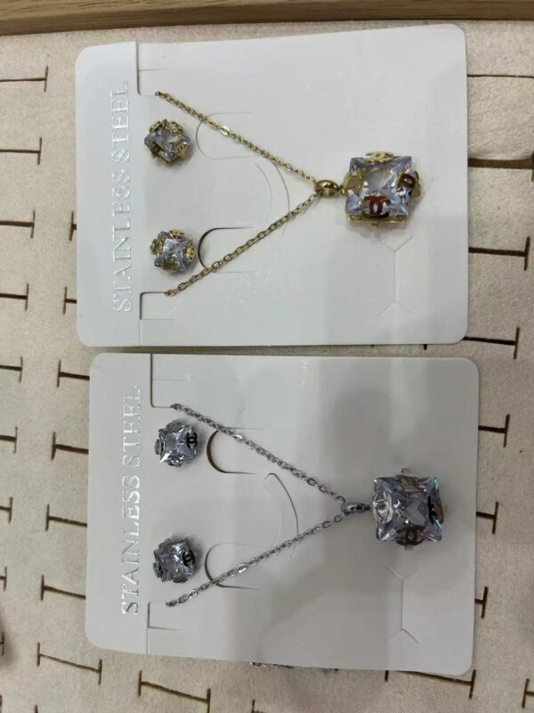 Small sets - Image 8