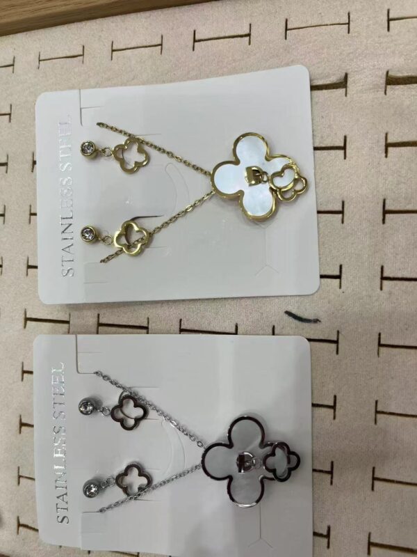 Small sets - Image 47