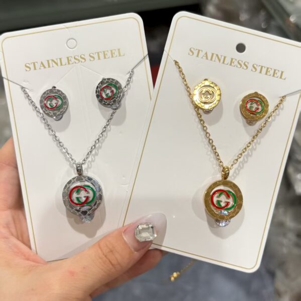 Small sets - Image 103