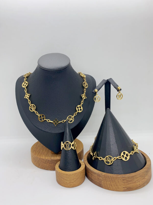 sets - Image 28