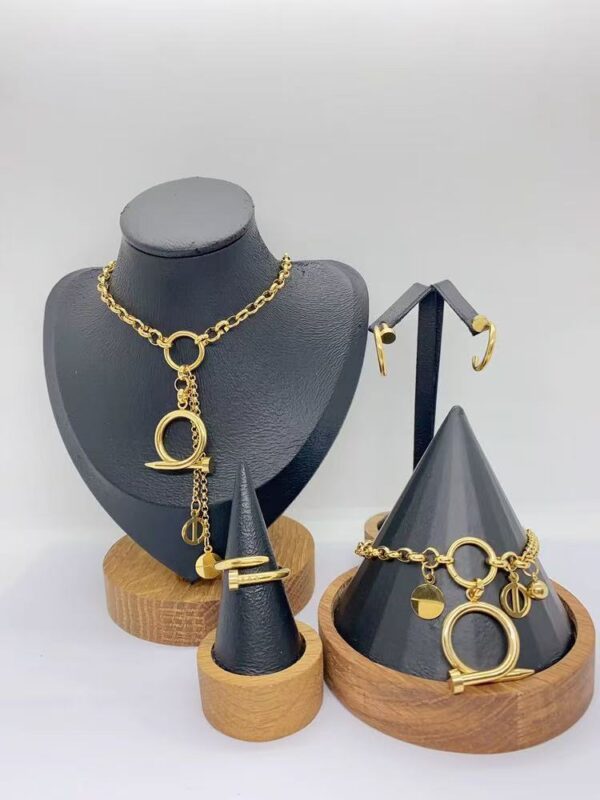sets - Image 47