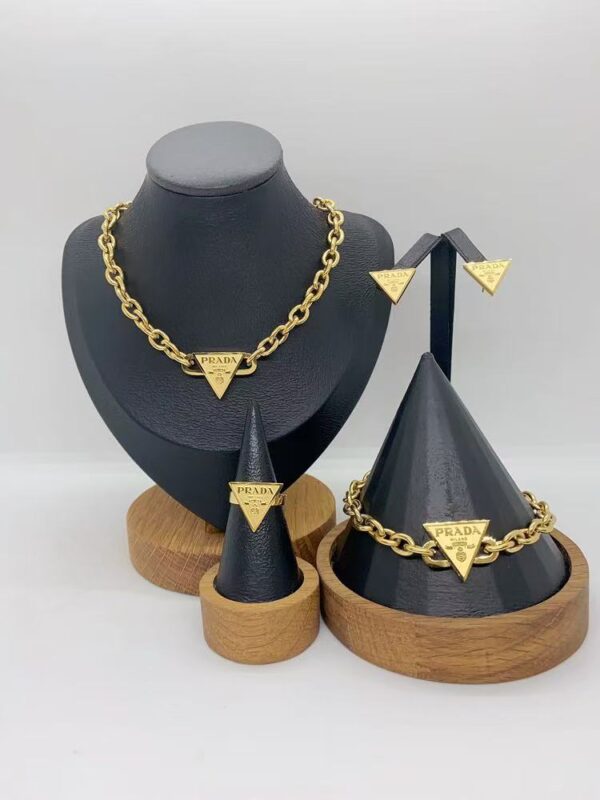 sets - Image 79