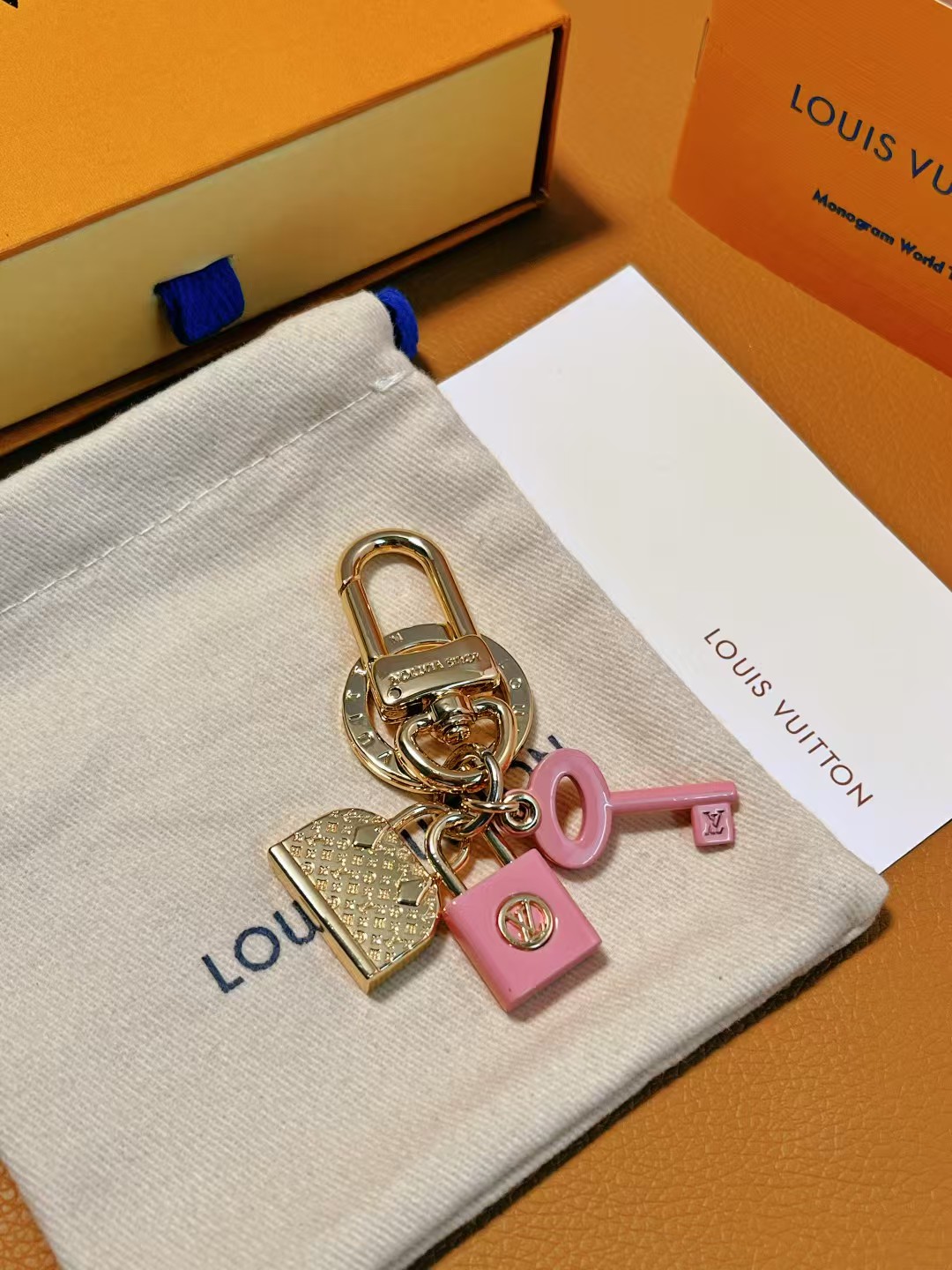 Keychain & bag chain - Image 225