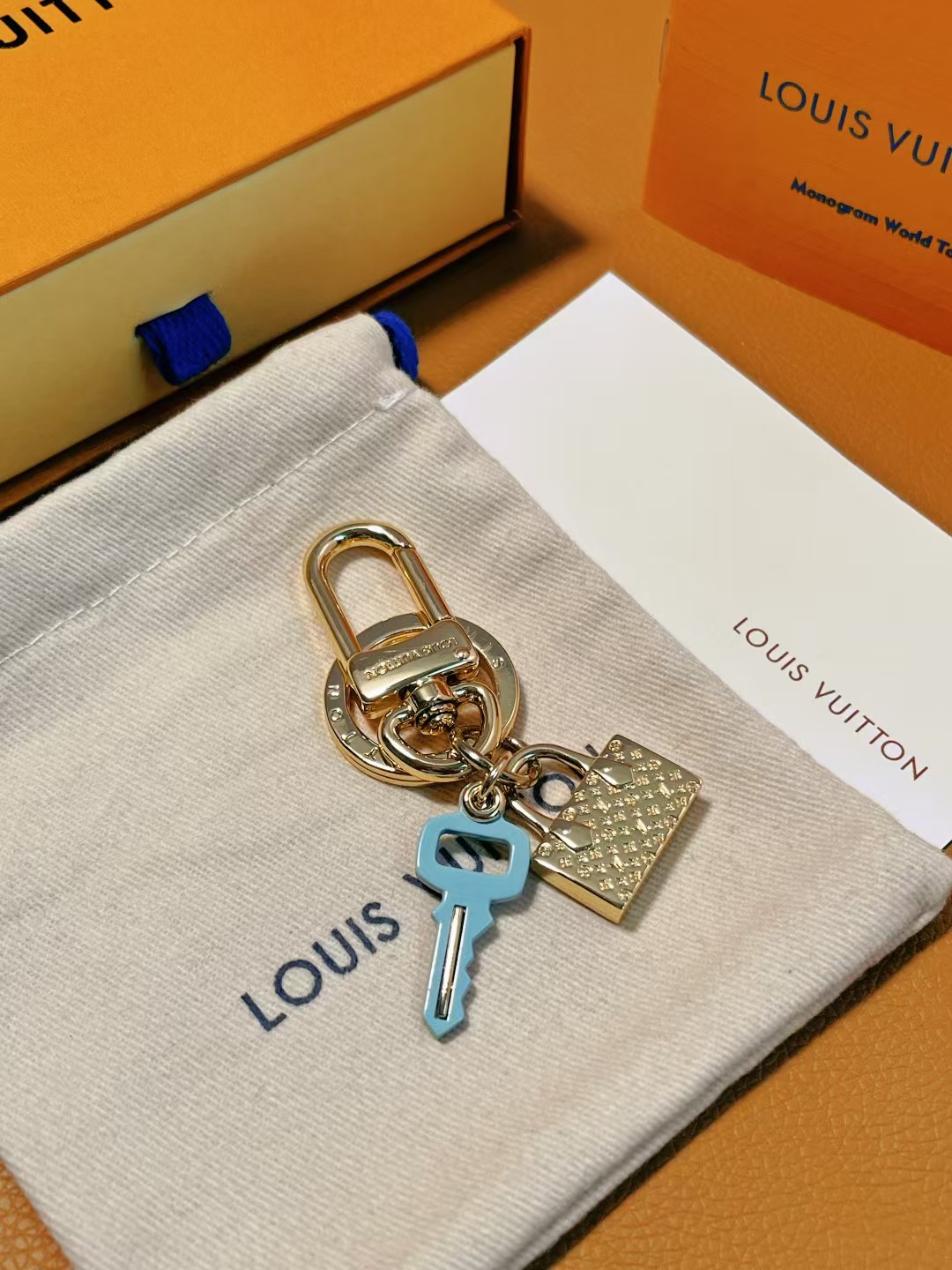 Keychain & bag chain - Image 229