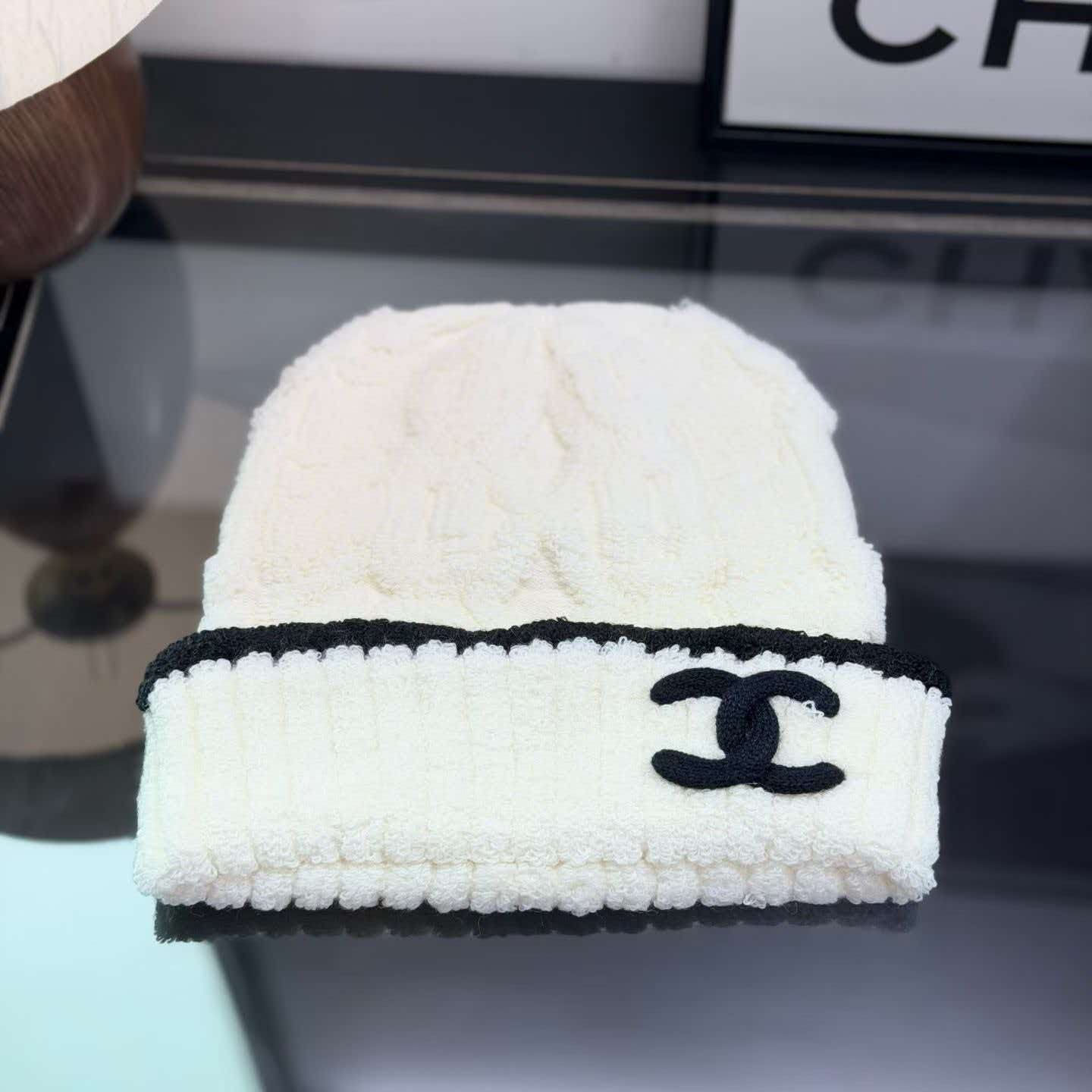 hat & glove - Image 56